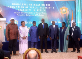 A Abidjan, Moussa Faki lance un appel aux pays de l’AES