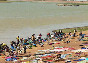 Inondations à Bamako : Les pêcheurs Bozos du fleuve Niger confrontés à la détresse
