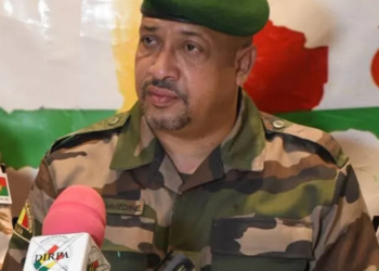 Fête de fin d’année : Le Ministre de la Sécurité interdit l’utilisation des pétards et feux d’artifice