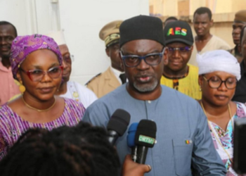 Installation d&rsquo;équipements solaires au CSRéf de la Commune II : L&rsquo;électrification des structures de santé par le Président de la Transition se poursuit