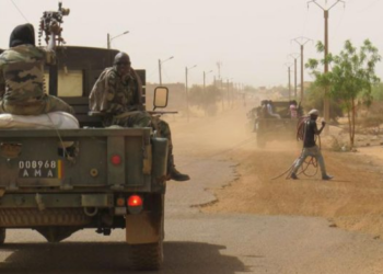 Mali – Tombouctou : les FAMa déjouent une infiltration terroriste, 13 assaillants neutralisés et instauration d’un couvre-feu