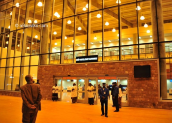Bamako : une Malienne arrêtée avec 4,2 kg de cocaïne à l’aéroport de Sénou