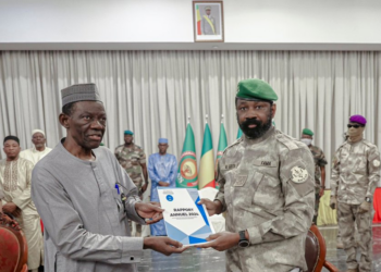 Mali : Assimi Goïta reçoit le 3ᵉ rapport du Comité de suivi de la Refondation